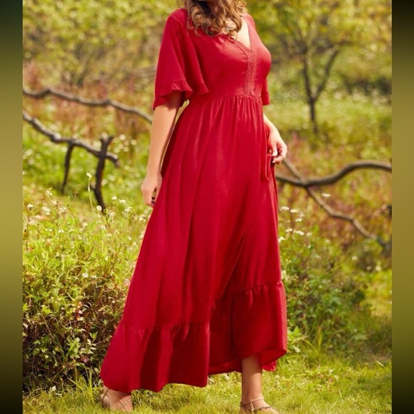 Plus butterfly sleeve maxi dress - Picture 5 of 6